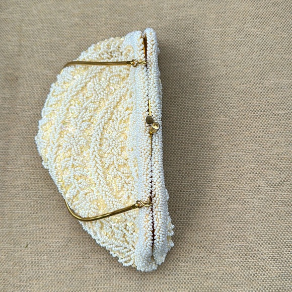 Evening clutch with sequins and pearls - Picture 3 of 6